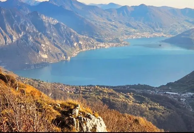 Mansarda Panoramica Lake&mountain Appartamento *